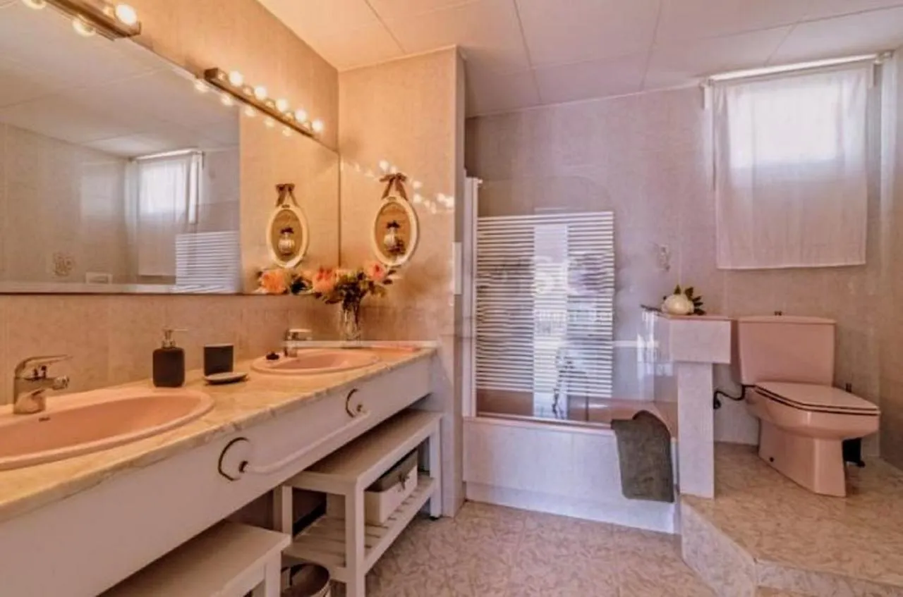 Chalet Santa Susana